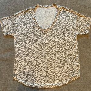 American Eagle Leopard Print Short Sleeve Tee